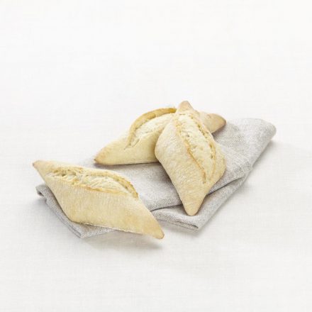 Diamond-shaped plain roll