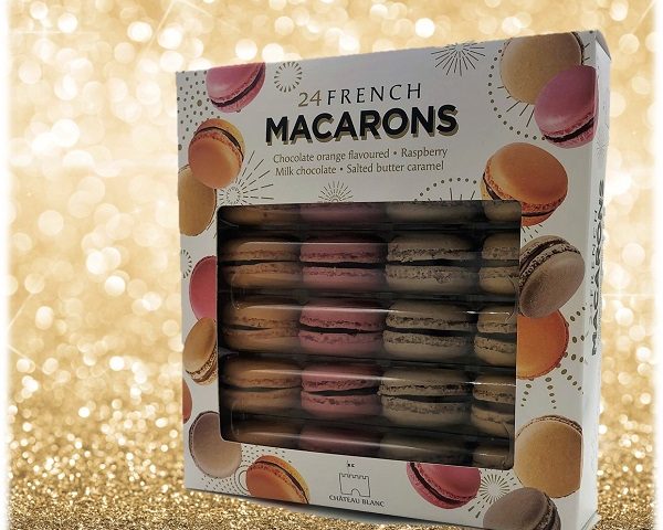Coffret festif : boîte vintage 24 macarons + 24 bonbons au chocolat + 6  marrons glacés